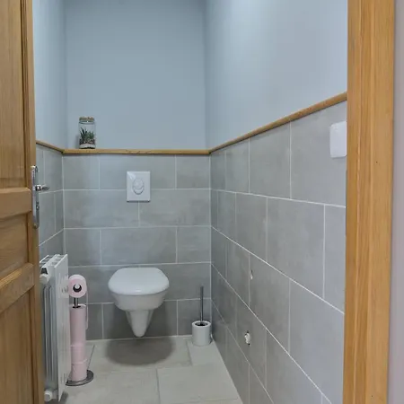 Le Du Centre, Parking Avec Recharge Pour Vehicule Electrique *