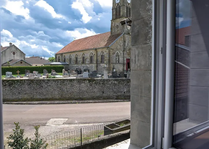아파트 Le Du Centre, Parking Avec Recharge Pour Vehicule Electrique Avrecourt